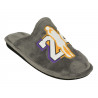 Zapatilla chinela de Garzón.